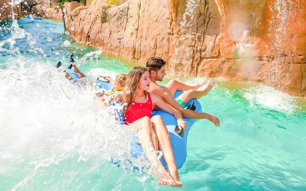 Heldagsbillet til Land of Legends forlystelsespark & natshow