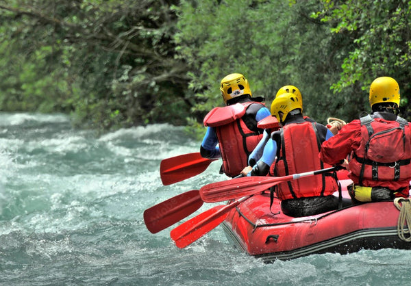 Köprülü Kanyon'da Halk Nehri Raftingi