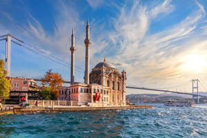 Istanbul Bosphorus and Golden Horn Cruise with Audio Guide