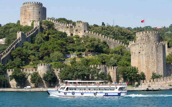 Bosphorus Strait Afternoon Cruise with Cable Car to Pierre Loti Hill