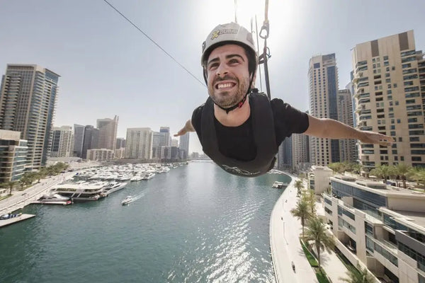 Dubai Zip Line på tværs af marinaen - Tripventura