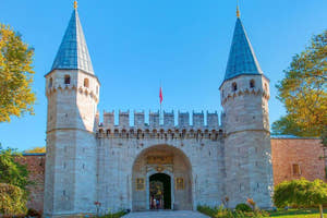 Istanbul Hagia Sophia, Topkapi Palace, Blue Mosque Grand Bazar & Hippodrome Guided Tour