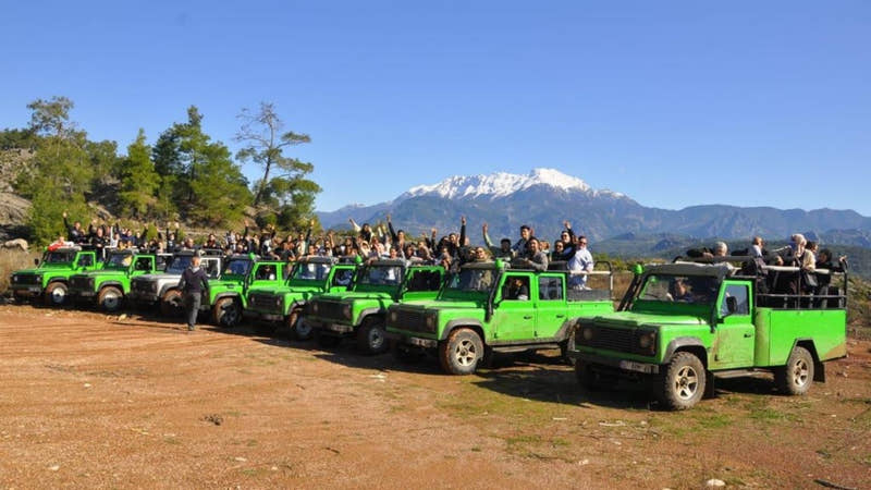 Antalya Jeep-Safari Tour mit Offroad-Fahrt, BBQ-Mittagessen & Transfer