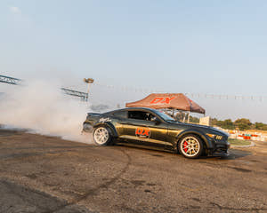 Drift w Dubaju — przeżycie pełne adrenaliny