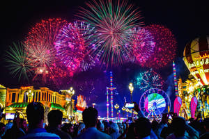 Fyrværkeri ved Global Village i Dubai
