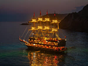 Alanya Sunset Cruise Tour with Dinner, Soft Drinks & Transfer