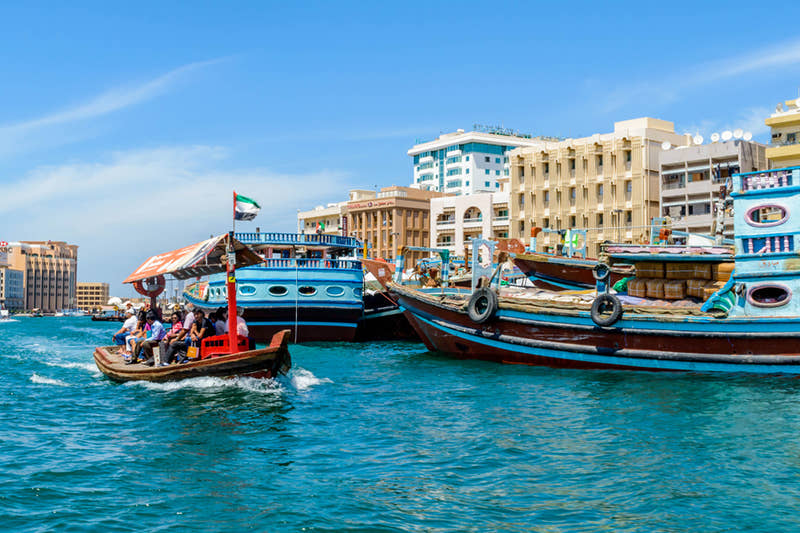 Tradycyjne łodzie abra na Dubai Creek