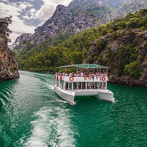 Manavgat River Boat, Bazaar & Waterfall Tour with Lunch & Transfer from Side