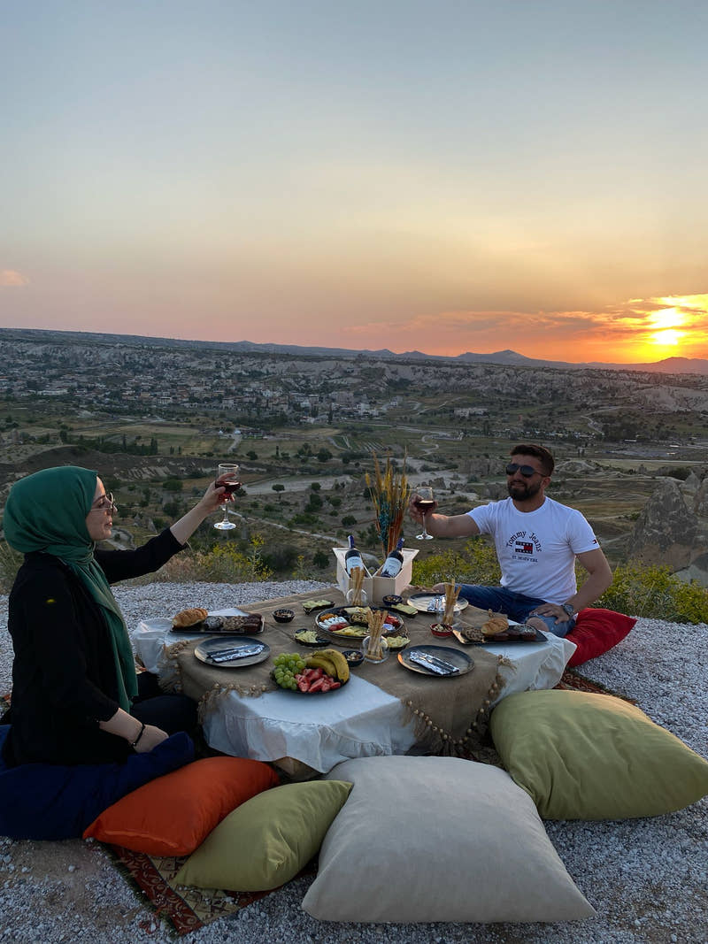 Sonnenaufgangs- & Sonnenuntergangs-Picknick in Kappadokien