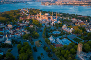 Istanbul Hagia Sophia, Topkapi Palace, Blue Mosque Grand Bazar & Hippodrome Guided Tour