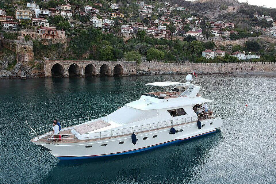 Rent a Yacht in Alanya: Luxury & Sunset Yacht Tours