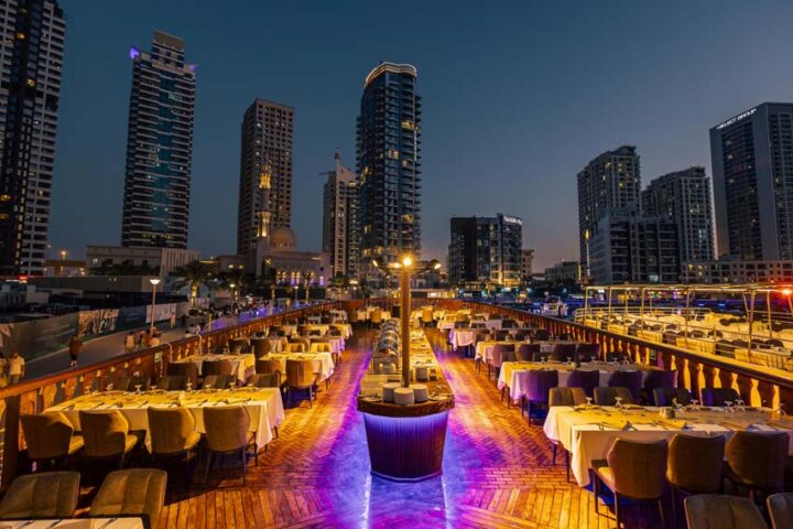 So buchen Sie die Alexandra Dhow Cruise in Dubai Marina