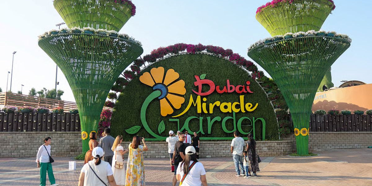 When to Visit Dubai Miracle Garden: Seasons, Flowers & Photography Tips 2026