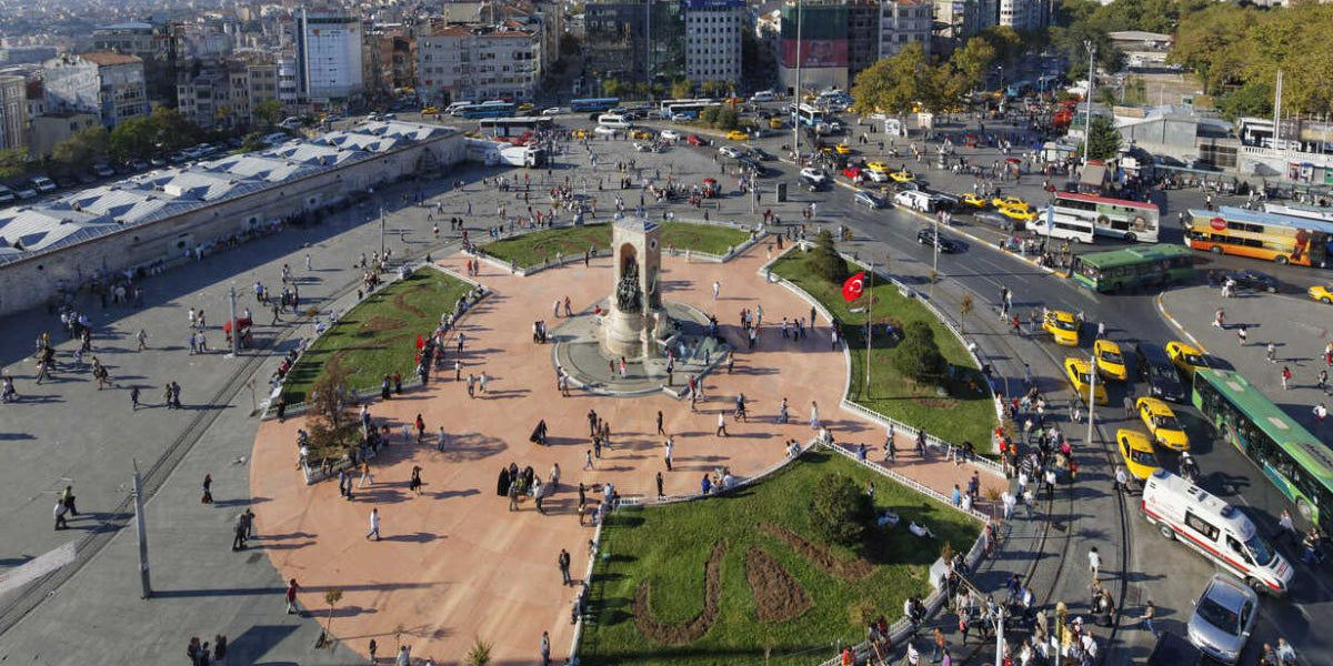 What to Do in Taksim Square: Istanbul's Most Vibrant District