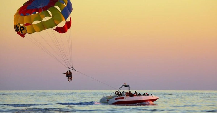 Parasailing in Hurghada: Red Sea Parasailing Boat Rides & Adventures