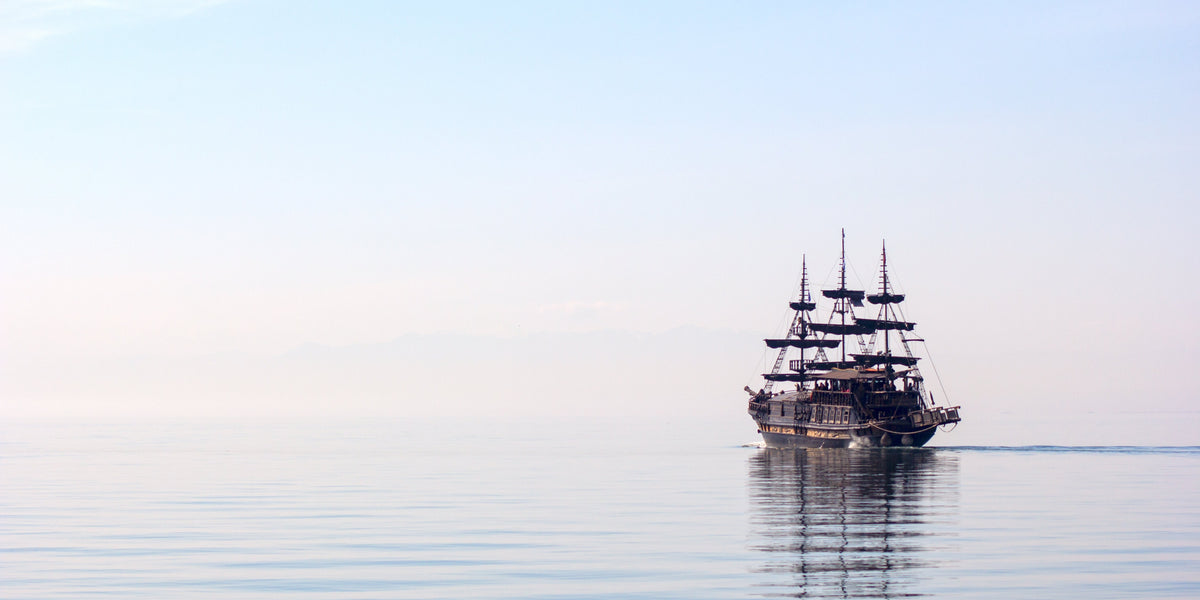 Alanya Pirate Boat Tours Detailed Comparison: Prices, Opportunities, Pros and Cons