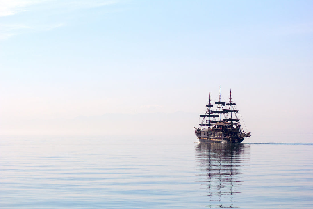Alanya Pirate Boat Tours Detailed Comparison: Prices, Opportunities, Pros and Cons