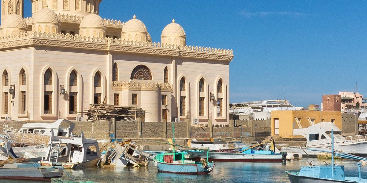 Hurghada in April: Weather, What to Pack, Top Things to Do, Where to Stay, Events in April & Travel Tips