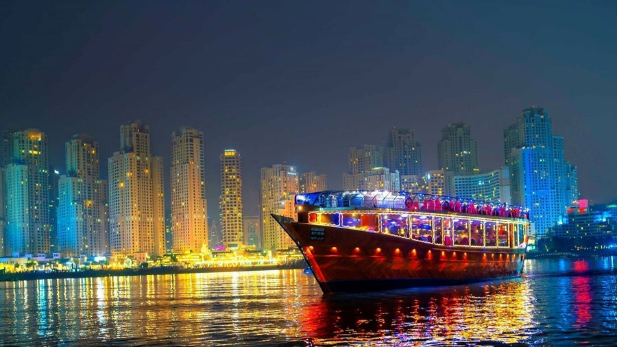 Alles, was Sie über die Dubai Dhow Cruise wissen müssen: Was unterscheidet die Dubai Dhow Cruise in der Marina von der am Creek?