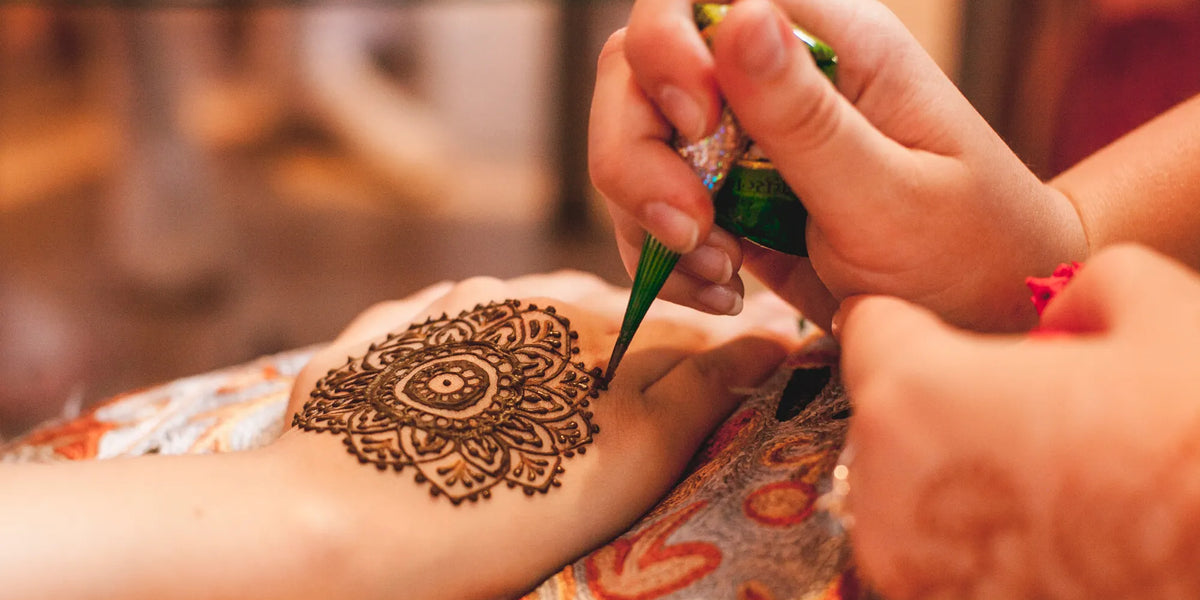 Henna Art: A Must-Try Experience in Dubai's Desert Safaris