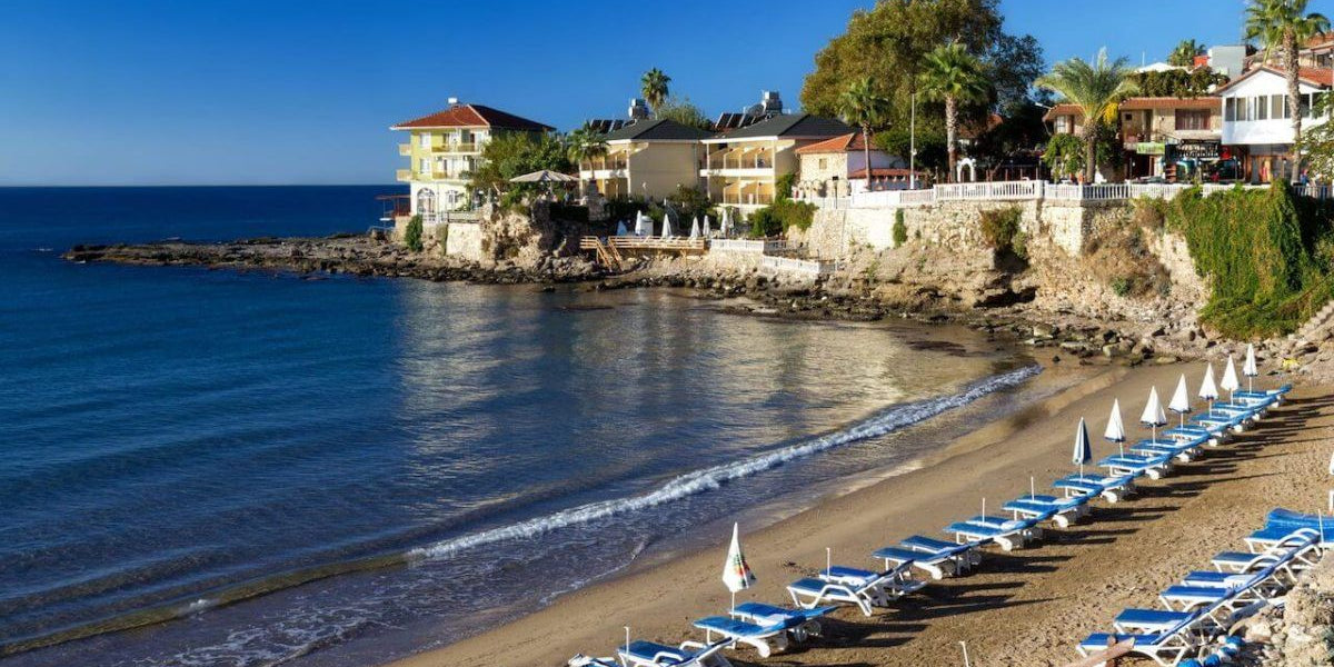 Side in August: Weather, What to Pack, Things to Do