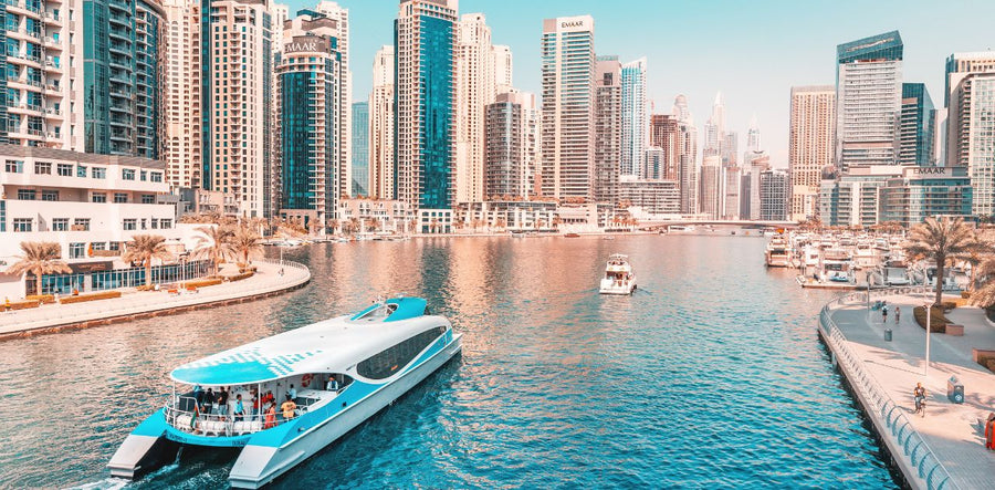 Dubai Yacht Tour: Der komplette Guide zu Preisen, Routen und Erlebnissen