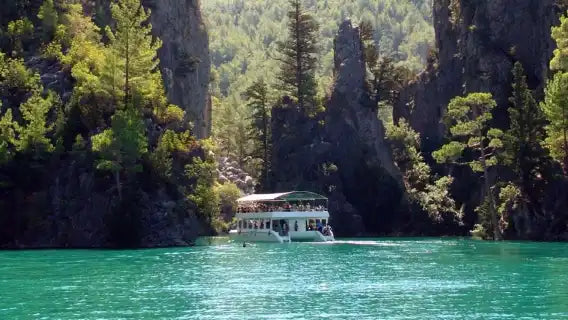 Green Canyon Boat Tour