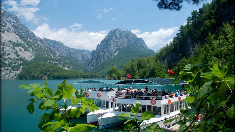 Green Canyon Boat Tour