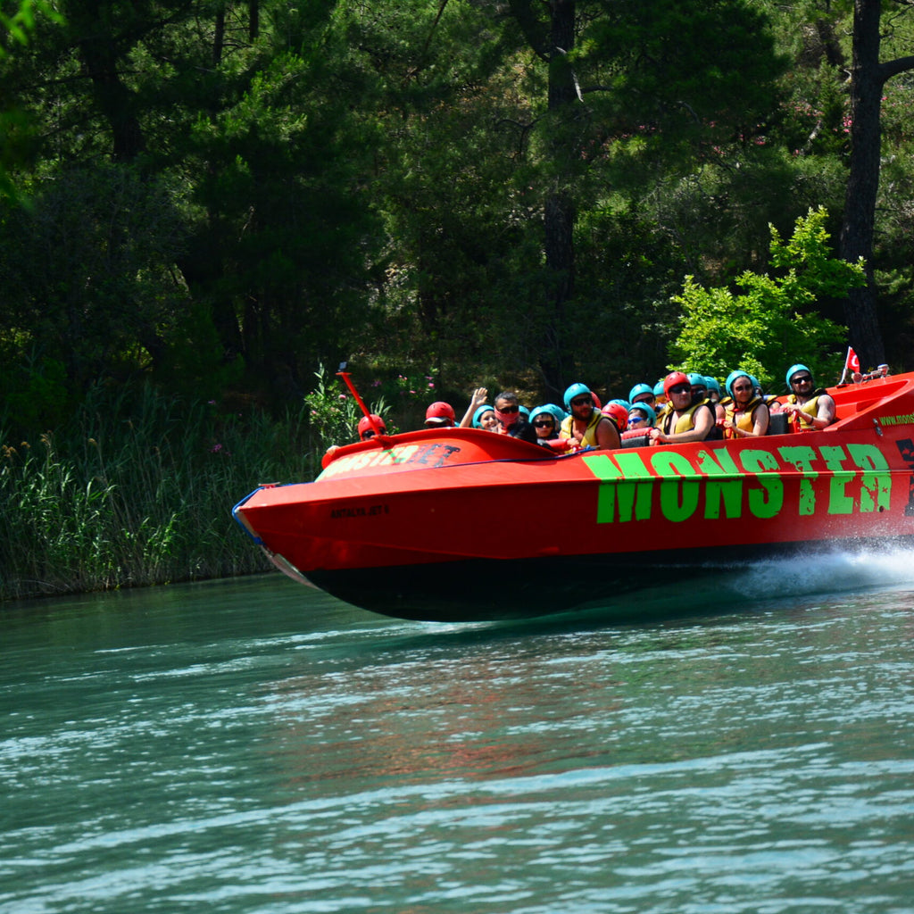 Джип-сафари по Каппадокии с трансфером туда и обратно и вечеринкой с шампанским