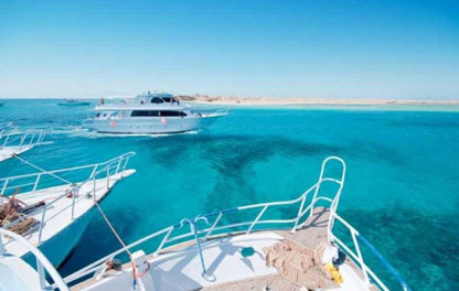 Hurghada Boat Trip and Snorkeling with Lunch