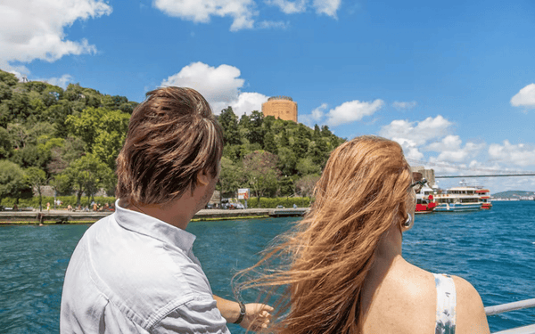 Istanbul Bosphorus Sightseeing Cruise with Audio Guide