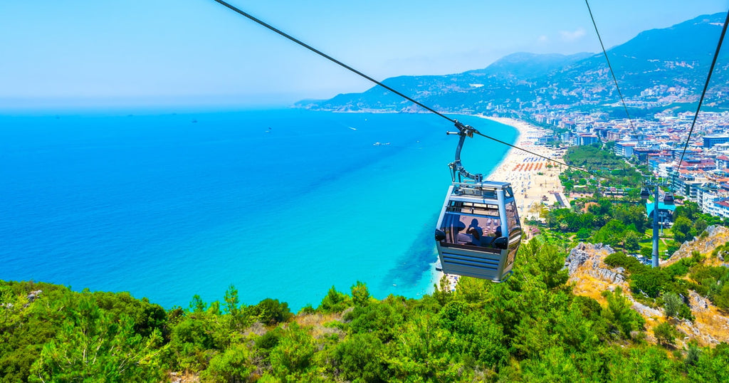 Alanya Sunset City Tour with Cable Car & Roundtrip Transfer by 4x4 Jeep