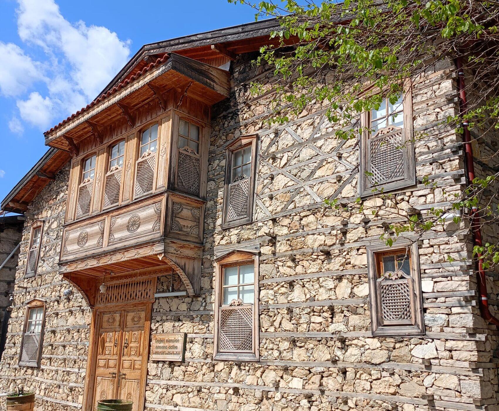 Building in Ormana Village 