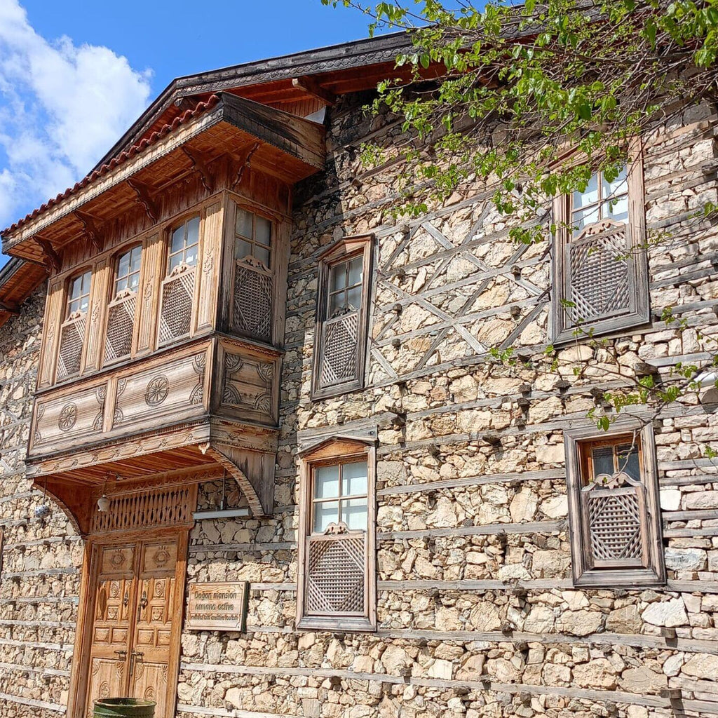 Building in Ormana Village 