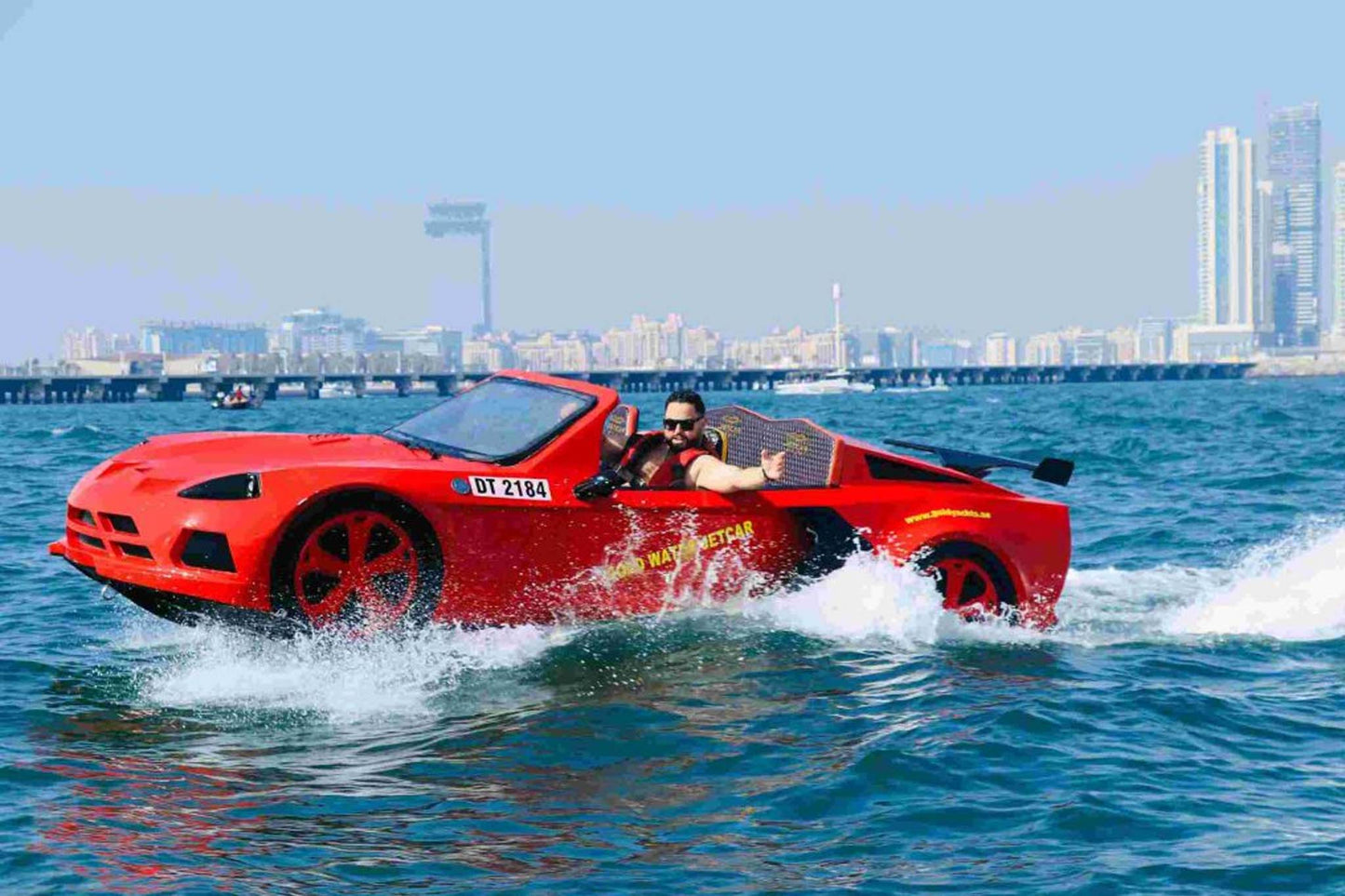 Экскурсия на реактивном автомобиле по Дубаю в Дубай Марина
