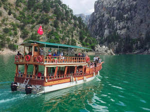 Boat sailing in Green Canyon