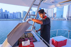 BBQ på luksus AZIMUT-yacht