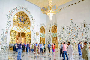 интерьер Большой мечети шейха Зайда