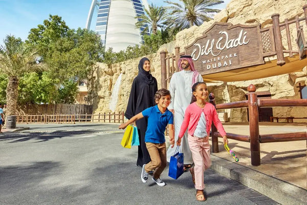 Wild Wadi Su Parkı'ndaki Aile