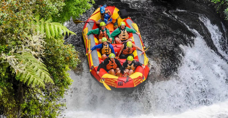 Gäste beim Rafting in Alanya