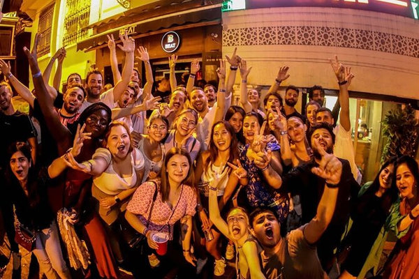 Стамбульский паб для вечеринок на автобусе для вечеринок в Султанахмете и Таксиме