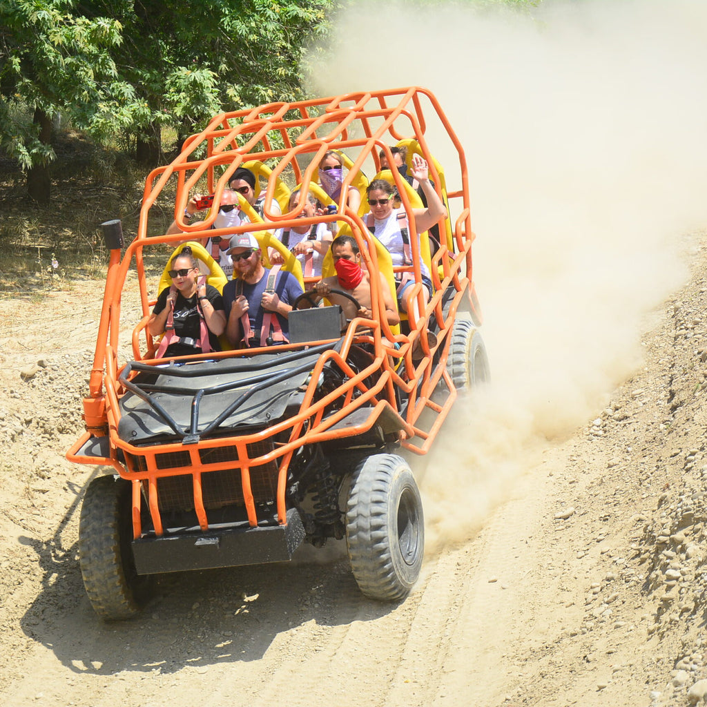 Джип-сафари по Каппадокии с трансфером туда и обратно и вечеринкой с шампанским