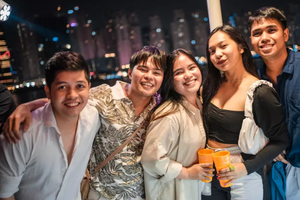 People at Grand Yacht Party 