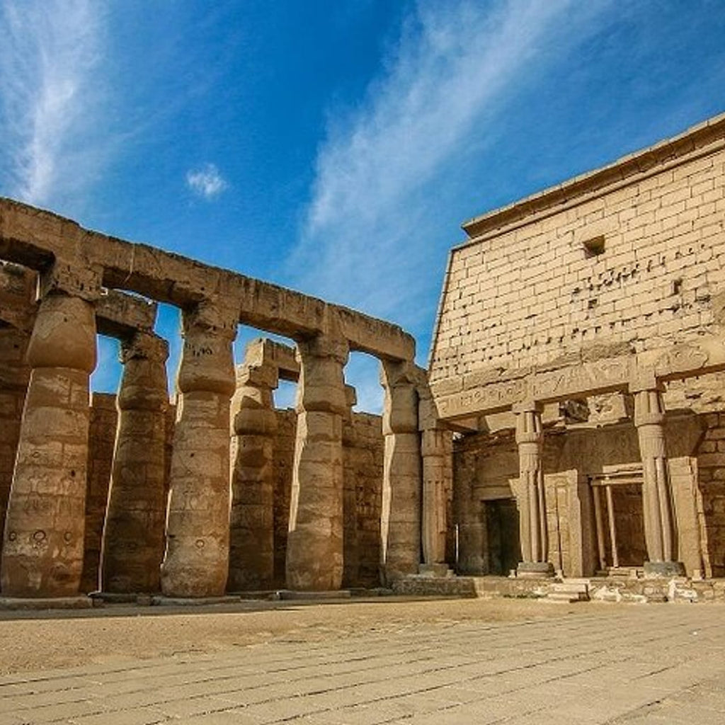 Однодневная экскурсия в Луксор с посещением храмов Дендара и Абидос 