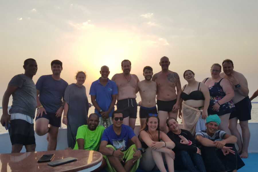 Hurghada Tekneyle Şnorkelli Dalış Turu
