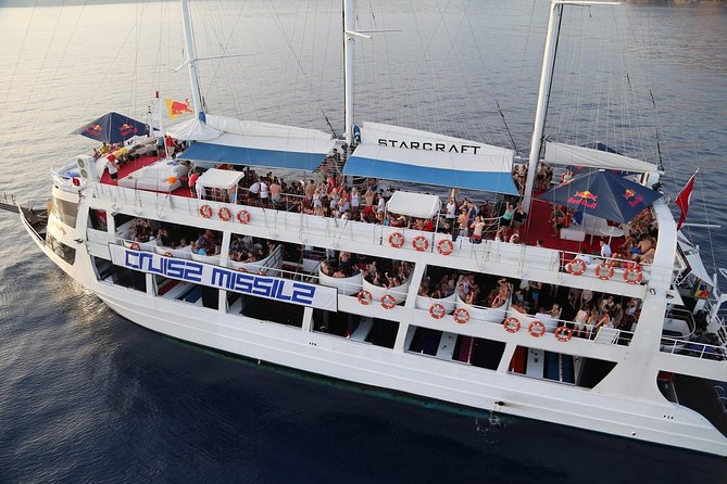 Side Party Boat Tour - Tripventura