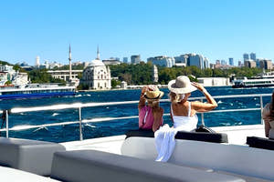Istanbul: Bosphorus & Black Sea Sightseeing Cruise