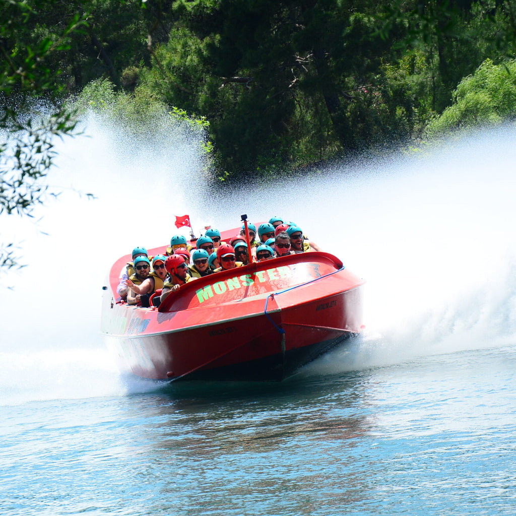 Джип-сафари по Каппадокии с трансфером туда и обратно и вечеринкой с шампанским