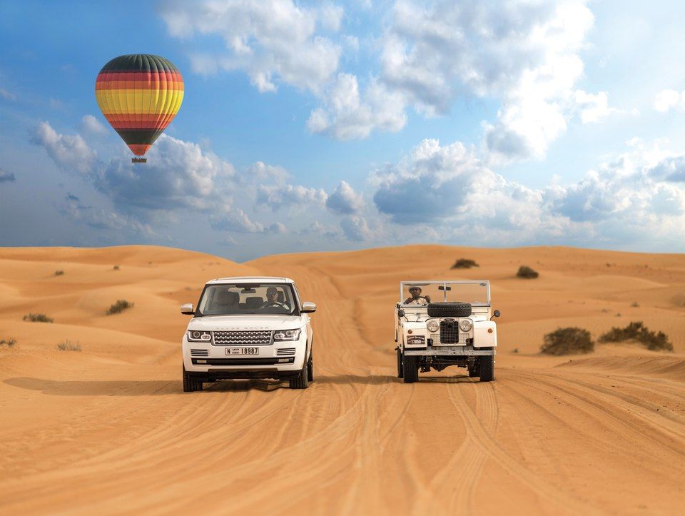 Полеты на воздушном шаре в Дубае, поездка на старинном автомобиле, международный завтрак и трансфер туда и обратно
