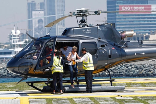 Абу-Даби: поездка на вертолете 17 минут